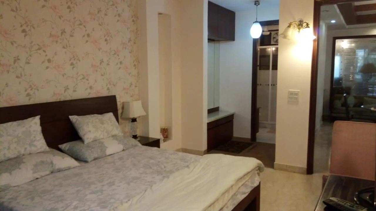 Apartment Short Stay Luxury Separate 3Bhk In Green Park Near Metro With Lift Minimum 3 Nights New Delhi India