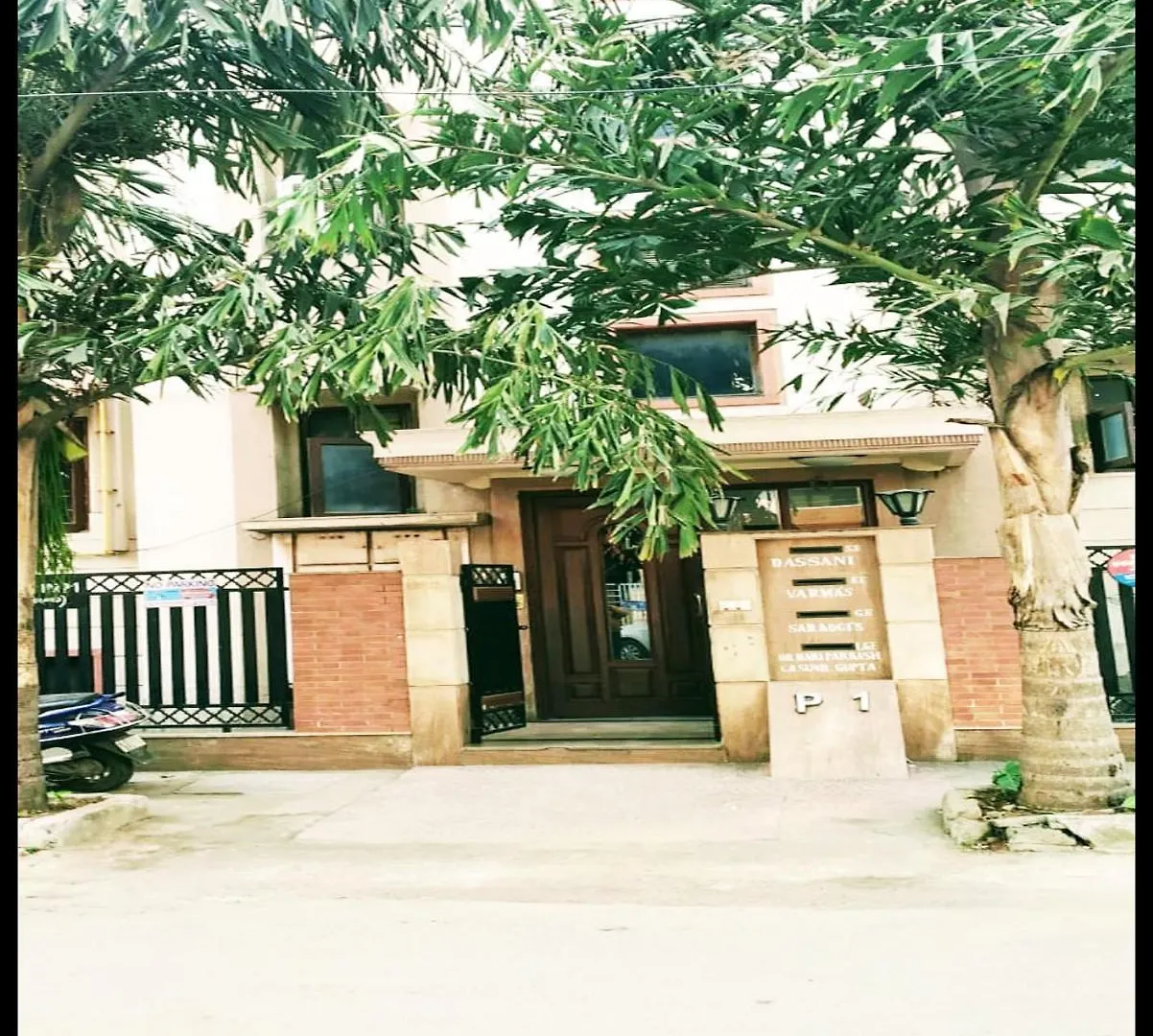 Short Stay Luxury Separate 3Bhk In Green Park Near Metro With Lift Minimum 3 Nights New Delhi Apartment