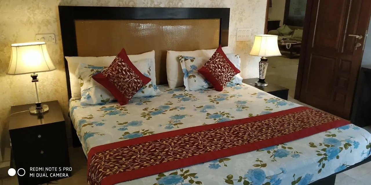 Short Stay Luxury Separate 3Bhk In Green Park Near Metro With Lift Minimum 3 Nights New Delhi India
