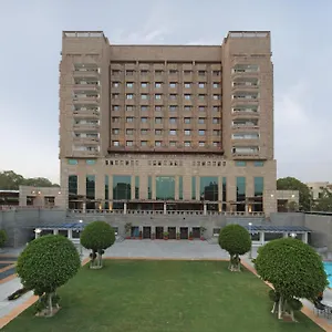 5* Отель Jaypee Vasant Continental